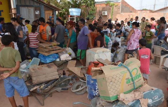  Marabá: Famílias trocam lixo por vale-compras no Dia “D” do Rede de Trocas