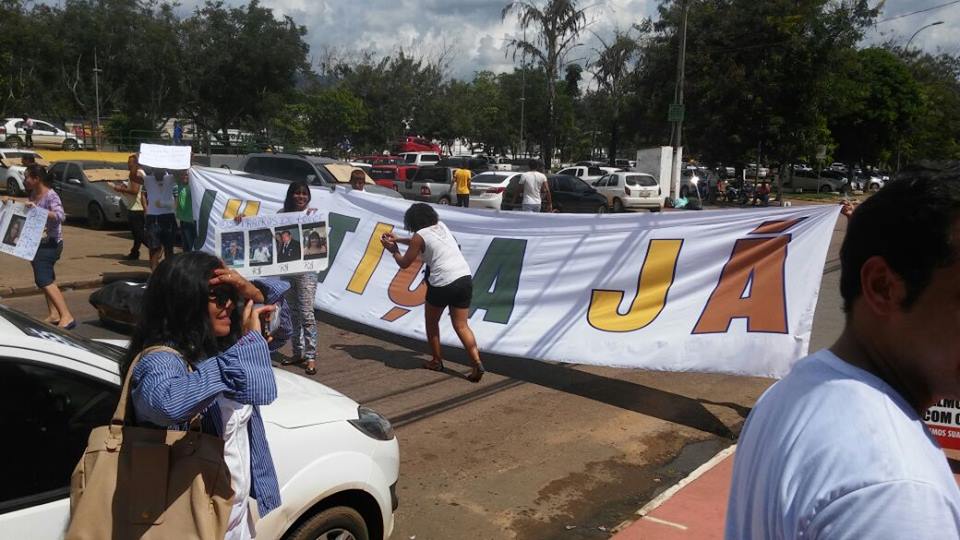  Vem pra rua: Manifestantes protestam contra a corrupção em Parauapebas