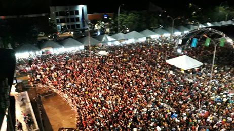  Show da Márcia Felipe atrai mais de 20 mil pessoas e termina com “corre-corre” após tiros