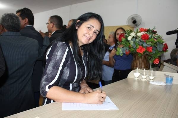  Fim de novela: Vice-prefeita de Curionópolis renuncia ao cargo em sessão solene