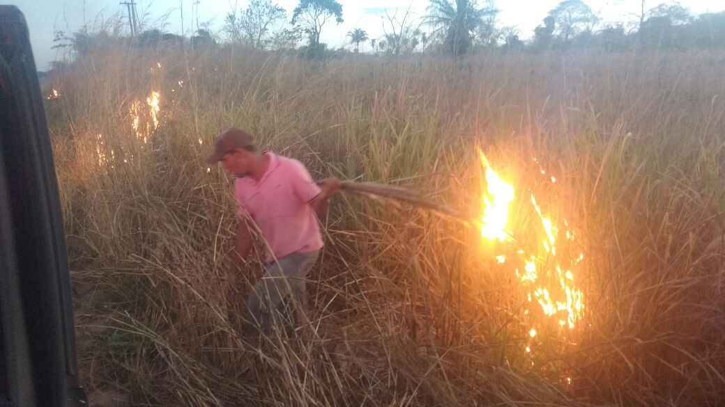  Em Canaã dos Carajás, homem é preso em flagrante ateando fogo matagal seco