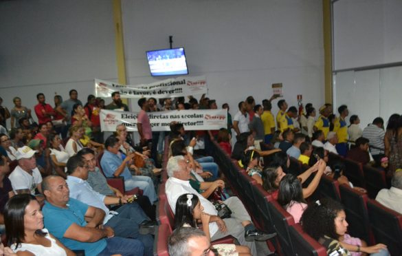  “Ato público” do SINTEPP Parauapebas na Câmara adia a votação de projetos de lei voltado aos profissionais de educação