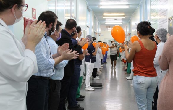  Em Parauapebas, no Pará, paciente recebe alta e homenagens após lutar contra a Covid-19 por sete dias