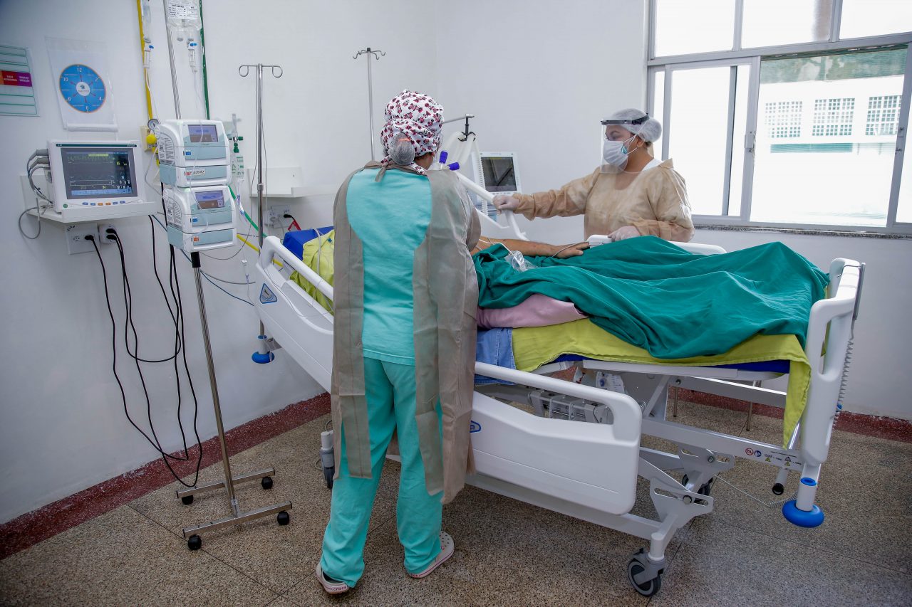  CORONAVÍRUS: Pandemia pode continuar em níveis críticos em abril, alerta Fiocruz
