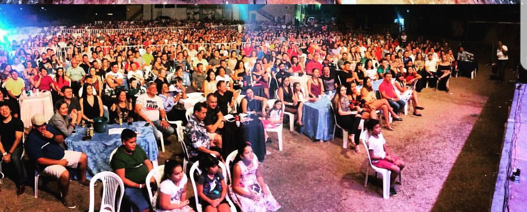 Tirullipa arrasta multidão em show no Ginásio Poliesportivo em Parauapebas