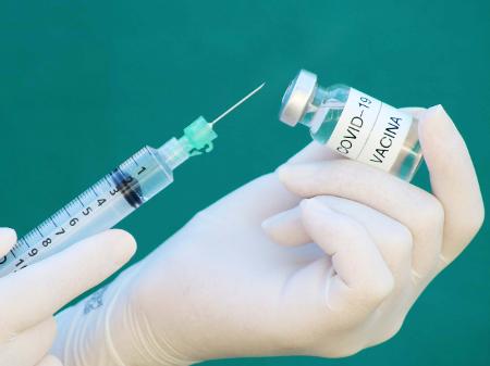  Estudo aponta que vacina contra o novo coronavírus em teste no Brasil é 100% segura