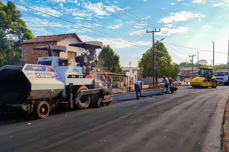  Governo do Pará inicia a fase de pavimentação da vicinal Cuamba, em Alenquer