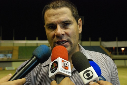  Léo Goiano é tecnico do Bandeirante Esporte Clube