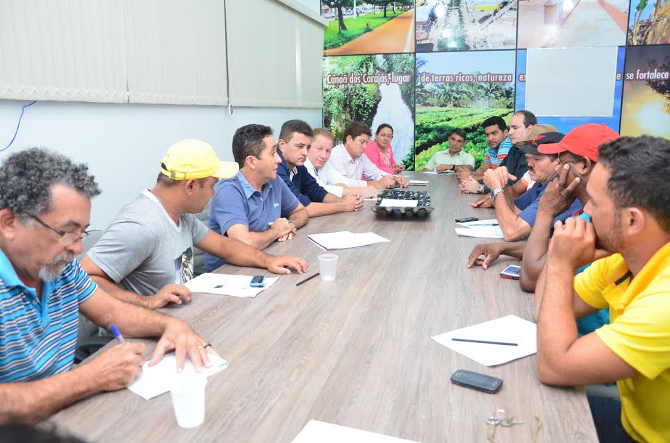  Em Canaã dos Carajás, prefeito recebe produtores rurais do MST