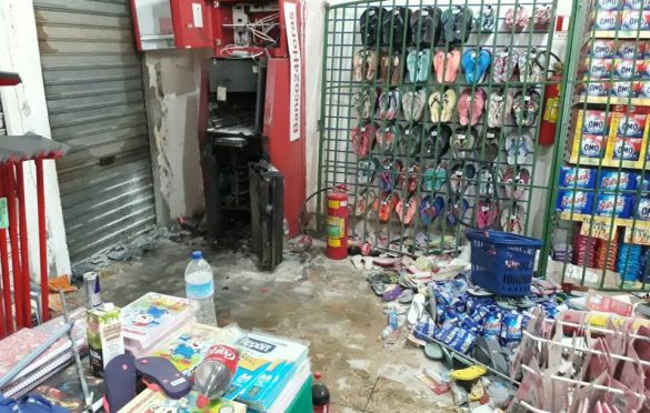  Caixa 24h de supermercado no Cidade Jardim é explodido por bandidos