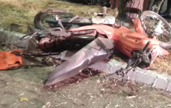  Jovem perde controle de moto e morre ao bater em árvore no Cidade Jardim