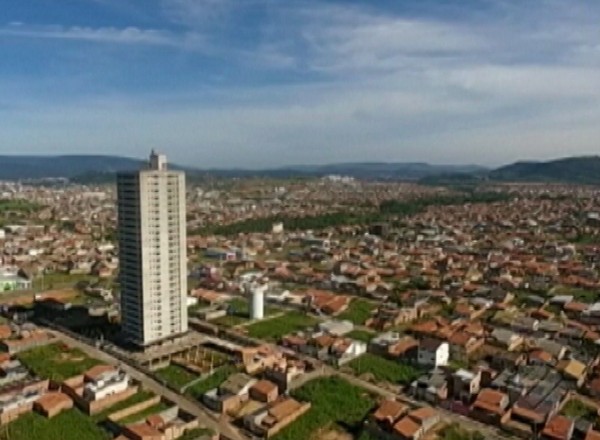  Prefeitura ajuda moradores do Cidade Jardim a quitar dívidas com loteadora