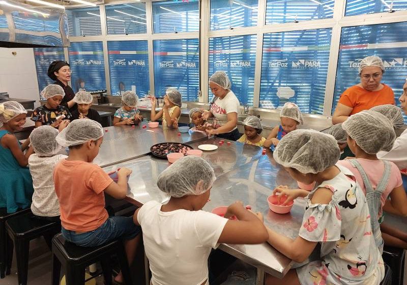  UsiPaz promovem Colônia de Férias gastronômica para crianças aprenderem a cozinhar e se divertirem
